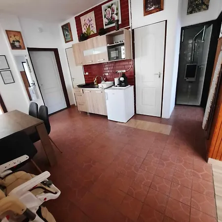 Apartment Galeria Vendeghaz Hajduszoboszlo