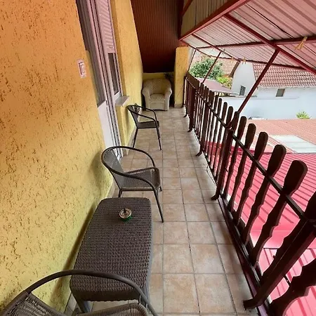 Apartment Galeria Vendeghaz *