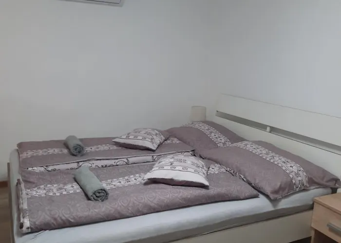 Galeria Vendeghaz Apartament *